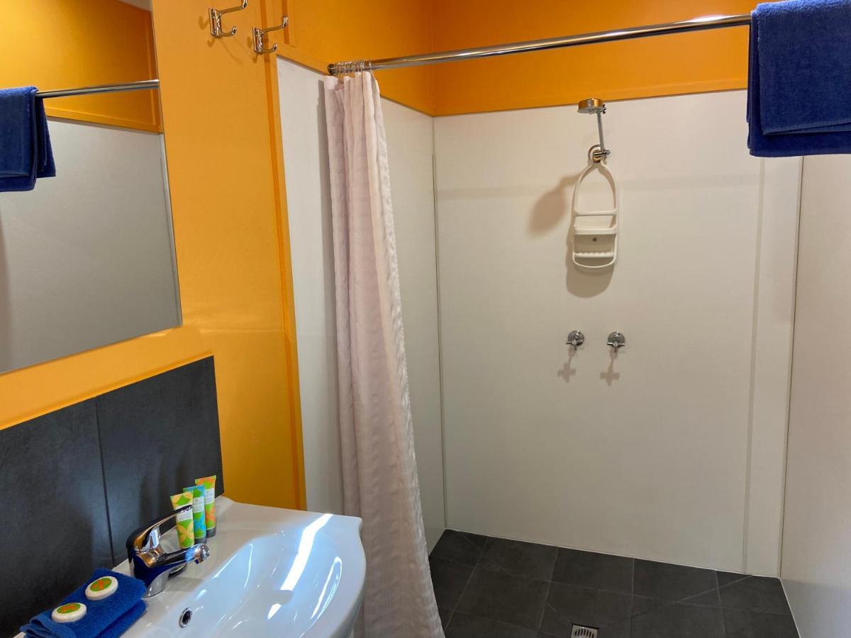 Beachcomber Caravan Park Малакута Екстериор снимка