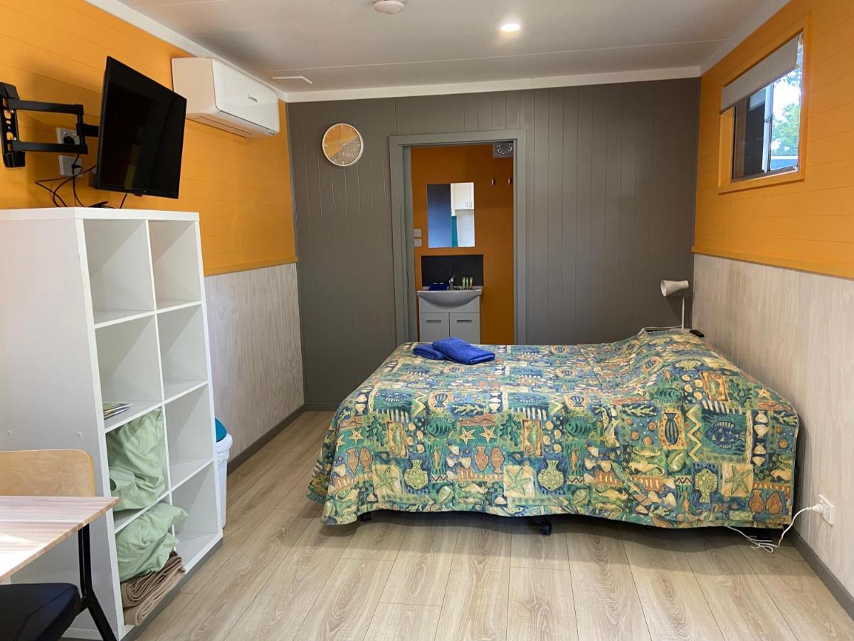 Beachcomber Caravan Park Малакута Екстериор снимка