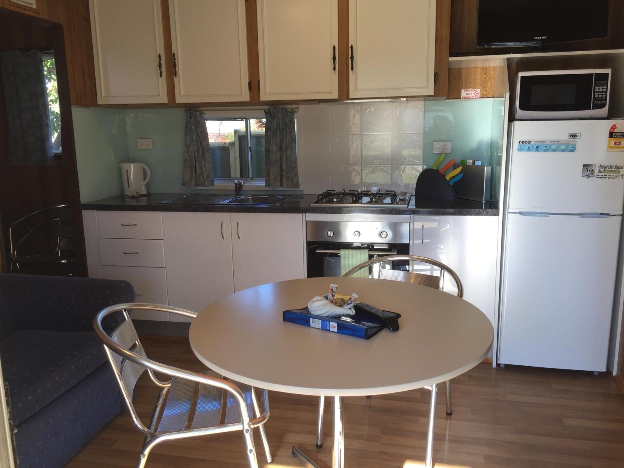 Beachcomber Caravan Park Малакута Екстериор снимка
